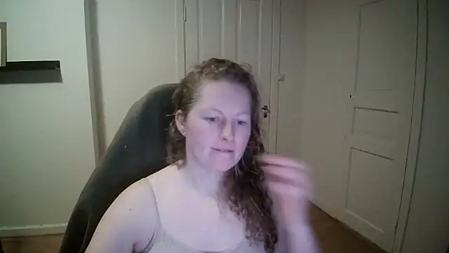 Snapshot of Girlnina-1995 chatting on 20, 1, 2025 Girlnina-1995 online show from 20, 1, 2025