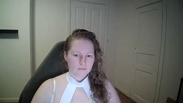 Snapshot of Girlnina-1995 chatting on 21, 2, 2025 Girlnina-1995 online show from 21, 2, 2025