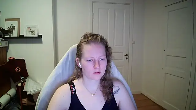 Girlnina-1995 online show from 3, 3, 2026