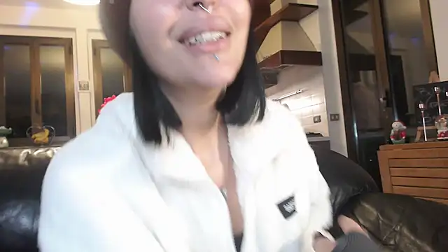 Snapshot of Masha_Real_84 chatting on 22, 12, 2025 Masha Real 84 online show from 22, 12, 2025