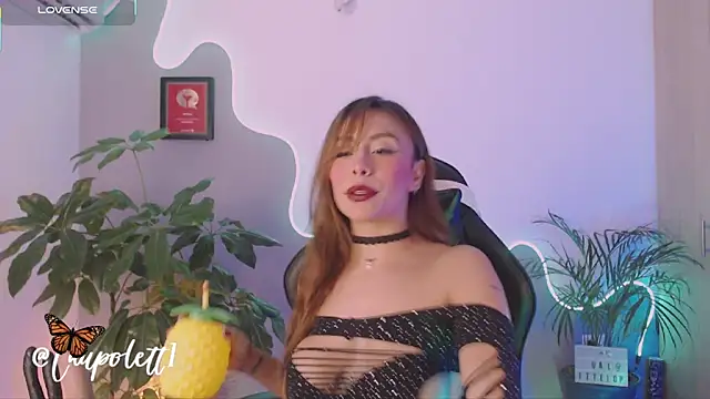 Snapshot of LauPolett chatting on 12, 10, 2025 LauPolett online show from 12, 10, 2025