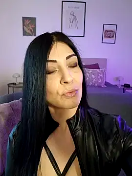 Snapshot of AryaSummersReal chatting on 1, 3, 2025 AryaSummersReal online show from 1, 3, 2025