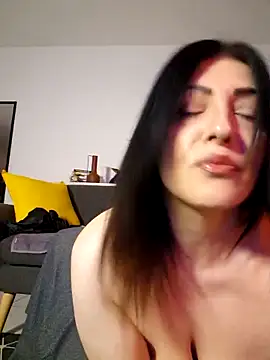 AryaSummersReal online show from 12, 5, 2026