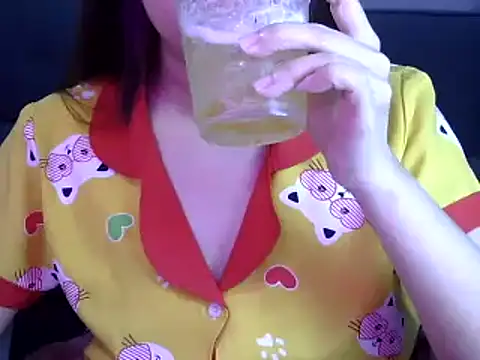 Snapshot of Bee_2k chatting on 16, 1, 2026 Bee 2k online show from 16, 1, 2026