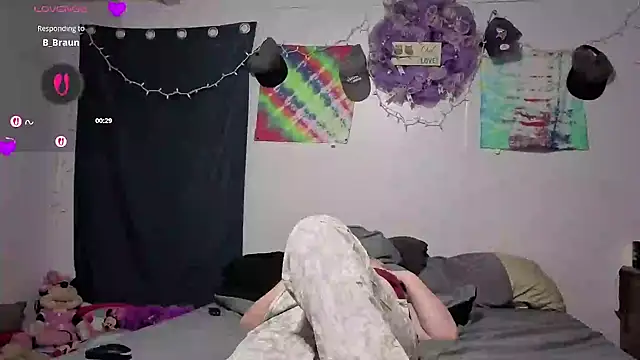 Slutty Owl420 online show from 3, 5, 2026