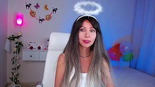 Snapshot of wendifoste chatting on 30, 10, 2025 wendifoste online show from 30, 10, 2025