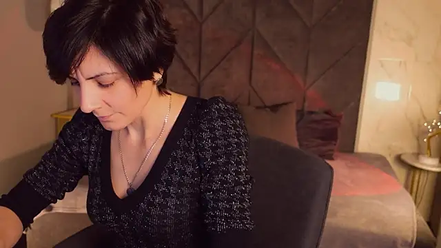 Snapshot of LorenDaze chatting on 20, 12, 2025 LorenDaze online show from 20, 12, 2025