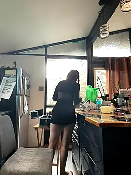 Snapshot of XXlolaXX chatting on 11, 10, 2025 XXlolaXX online show from 11, 10, 2025