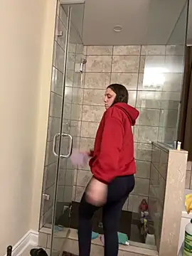 Snapshot of XXlolaXX chatting on 8, 11, 2025 XXlolaXX online show from 8, 11, 2025