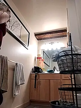 eatmeplease44 online show from 16, 9, 2025