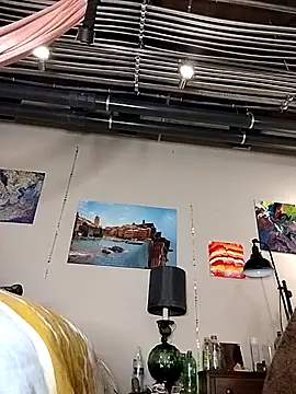 eatmeplease44 online show from 3, 5, 2026