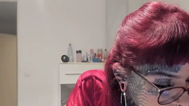 tamarapervert online show from 4, 2, 2026