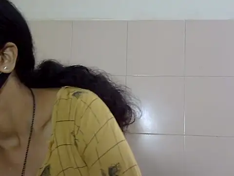 Snapshot of Indian_Horny_Wife chatting on 18, 9, 2025 Indian Horny Wife online show from 18, 9, 2025