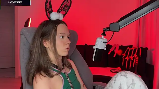 DivineBite online show from 27, 10, 2025