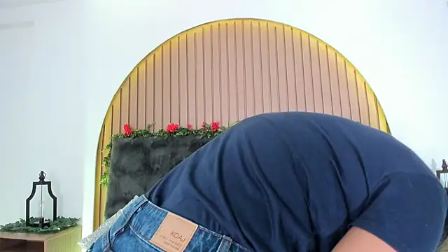 Snapshot of Karlagonzales_ chatting on 5, 3, 2026 Karlagonzales online show from 5, 3, 2026