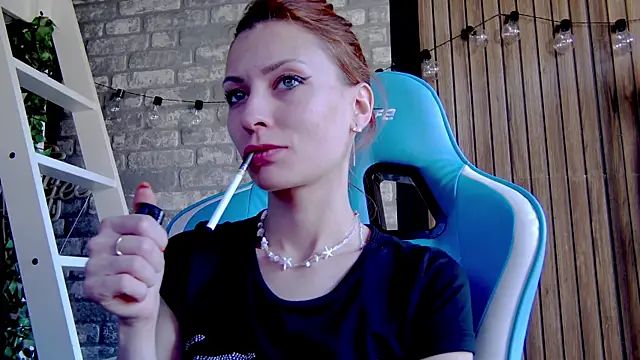 Snapshot of karo123421 chatting on 4, 3, 2025 karo123421 online show from 4, 3, 2025