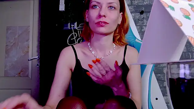 Snapshot of karo123421 chatting on 7, 3, 2025 karo123421 online show from 7, 3, 2025