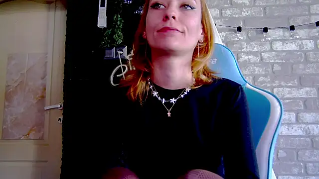 Snapshot of karo123421 chatting on 8, 3, 2025 karo123421 online show from 8, 3, 2025