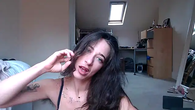 Snapshot of KlaraDelgado chatting on 26, 9, 2025 KlaraDelgado online show from 26, 9, 2025
