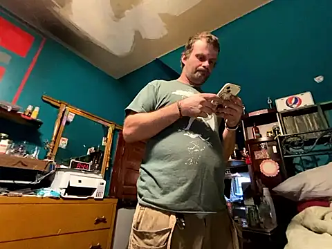 Snapshot of charactrzero chatting on 21, 10, 2025 charactrzero online show from 21, 10, 2025