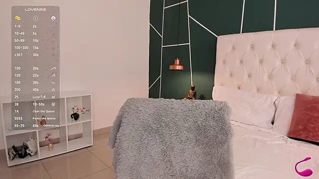 Snapshot of Veronicalanx1 chatting on 28, 10, 2025 Veronicalanx1 online show from 28, 10, 2025