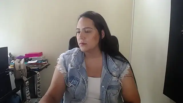 Snapshot of kendall_52 chatting on 12, 9, 2025 kendall 52 online show from 12, 9, 2025