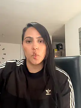 Snapshot of kendall_52 chatting on 17, 9, 2025 kendall 52 online show from 17, 9, 2025