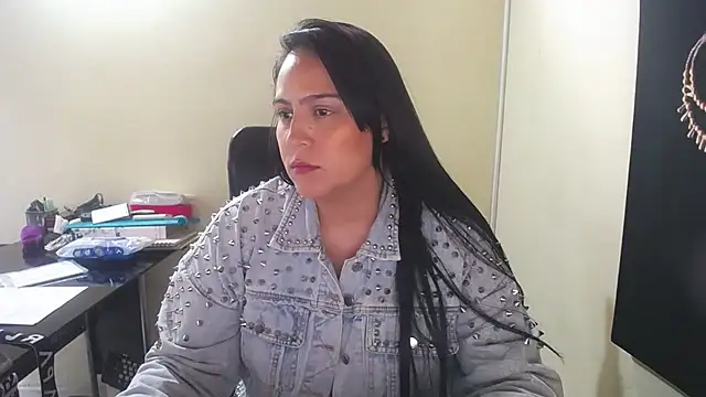 Snapshot of kendall_52 chatting on 11, 10, 2025 kendall 52 online show from 11, 10, 2025