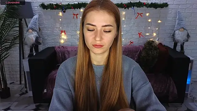 Snapshot of Adelyna_Bird chatting on 16, 12, 2024 Adelyna Bird online show from 16, 12, 2024
