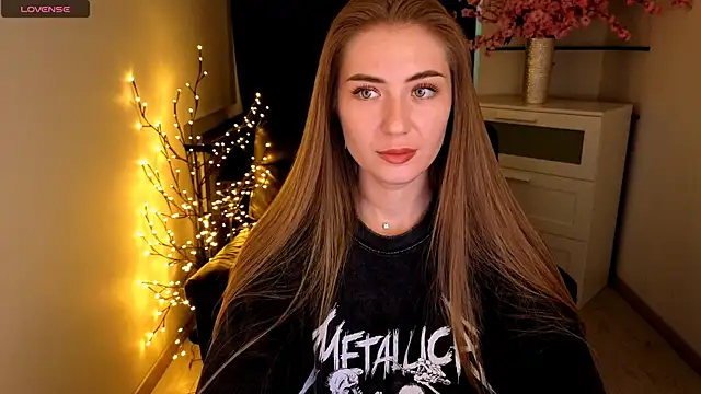 Adelyna Bird online show from 11, 6, 2026