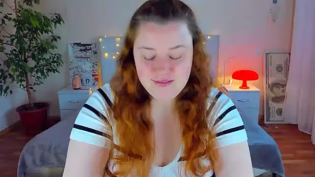 Snapshot of PolinaSalvatore chatting on 4, 4, 2026 PolinaSalvatore online show from 4, 4, 2026