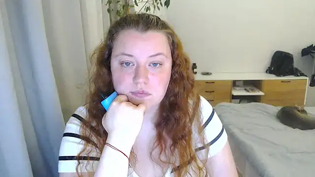 Snapshot of PolinaSalvatore chatting on 15, 4, 2026 PolinaSalvatore online show from 15, 4, 2026
