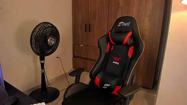 Snapshot of Jake_simons chatting on 15, 2, 2026 Jake simons online show from 15, 2, 2026