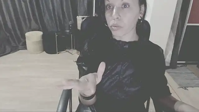 Snapshot of GoldenSasha chatting on 21, 9, 2025 GoldenSasha online show from 21, 9, 2025