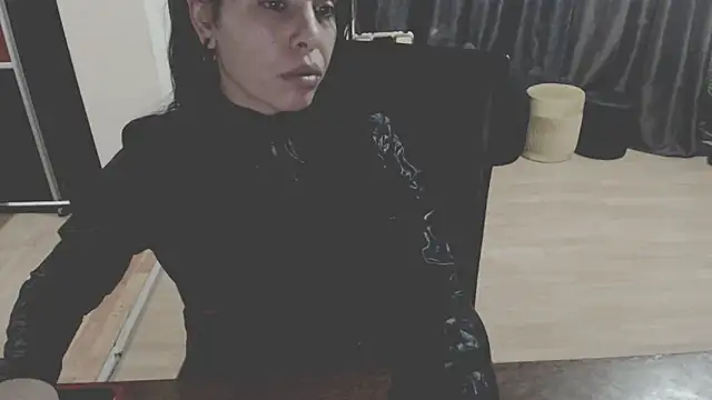 Snapshot of GoldenSasha chatting on 28, 9, 2025 GoldenSasha online show from 28, 9, 2025