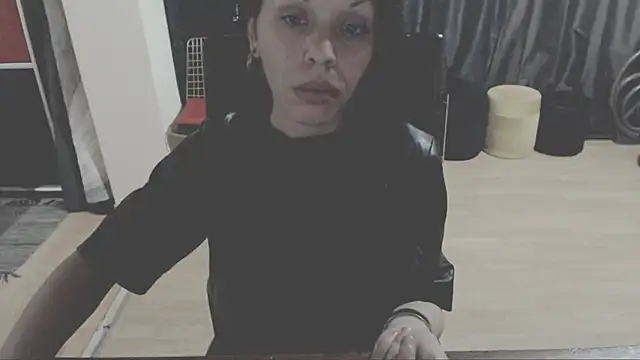 Snapshot of GoldenSasha chatting on 6, 10, 2025 GoldenSasha online show from 6, 10, 2025