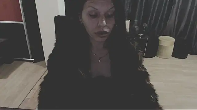 Snapshot of GoldenSasha chatting on 20, 10, 2025 GoldenSasha online show from 20, 10, 2025