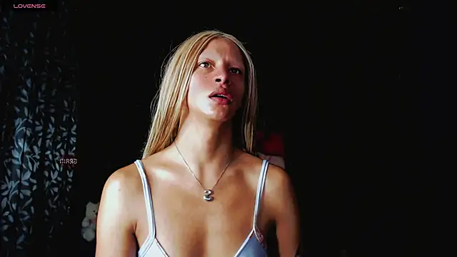 Summer XO online show from 27, 1, 2025