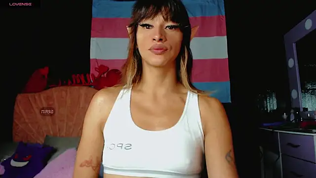 Summer XO online show from 18, 2, 2025