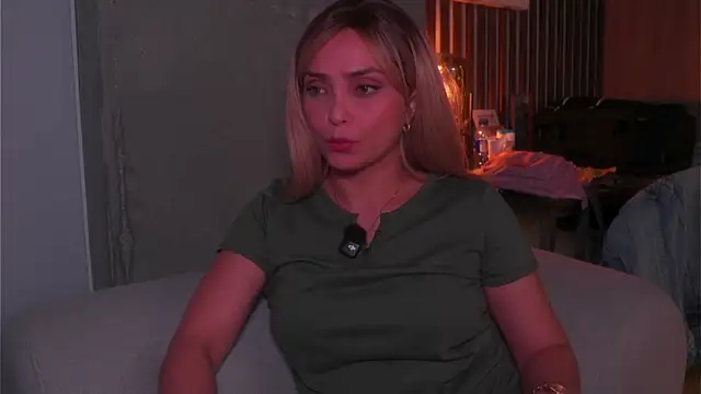 Snapshot of annie22love chatting on 25, 2, 2026 annie22love online show from 25, 2, 2026