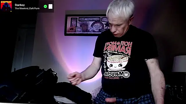 Snarfle82 online show from 6, 11, 2025