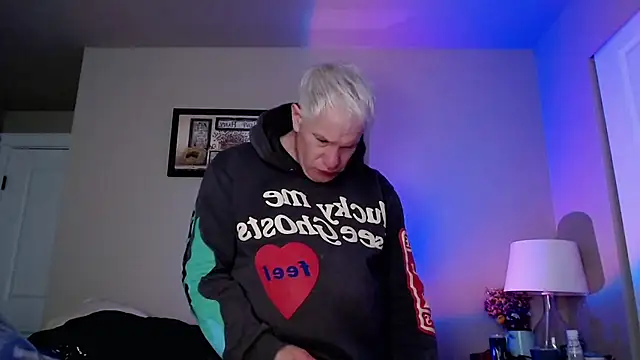 Snarfle82 online show from 30, 11, 2025