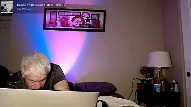 Snarfle82 online show from 16, 12, 2025