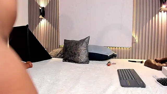 Zafiiraa online show from 20, 2, 2025