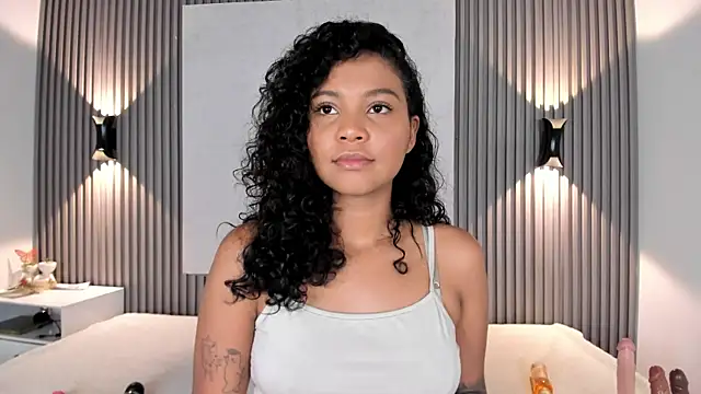 Zafiiraa online show from 5, 5, 2026