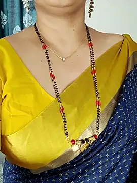 Snapshot of Indian_desi_wife chatting on 17, 11, 2025 Indian desi wife online show from 17, 11, 2025