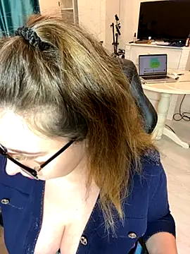 DienkaGreen online show from 16, 11, 2025