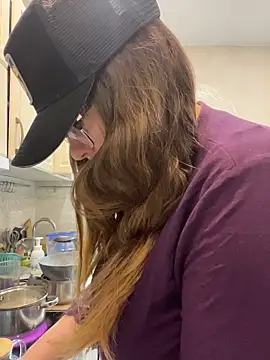 DienkaGreen online show from 3, 3, 2026