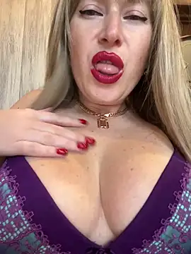 Snapshot of Kittenforyou chatting on 9, 3, 2026 Kittenforyou online show from 9, 3, 2026