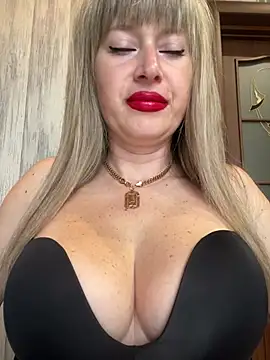 Snapshot of Kittenforyou chatting on 9, 4, 2026 Kittenforyou online show from 9, 4, 2026